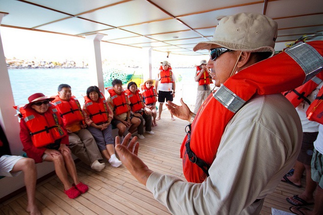 Áo phao khi đi thuyền: Nên mặc áo phao trong những tình huống nào?